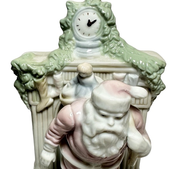 Holiday Classics 8" Handpainted Wind Up Music Santa Christmas Tablepiece Vintage - Picture 2 of 8